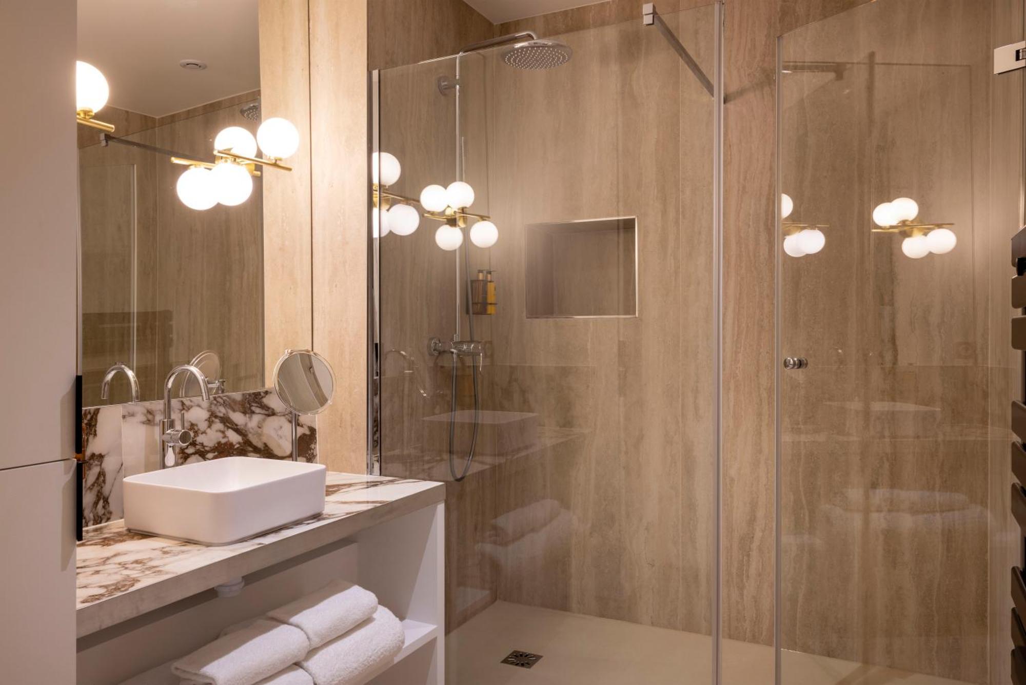 Yuna Saint-Honore - Serviced Apartments Париж Стая снимка